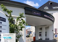 LED-Wand auf Torbogen